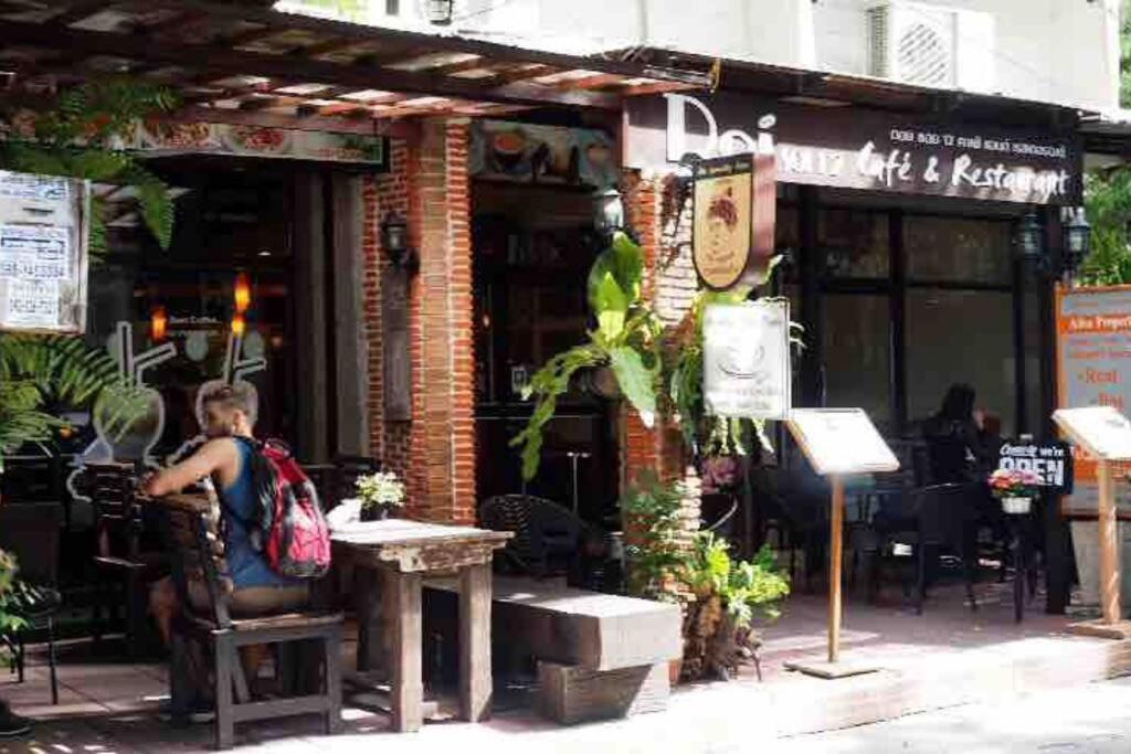 Stylish 1 Bedroom, Nice Pool,Bts Asok, Sukhumvit Bangkok Kültér fotó