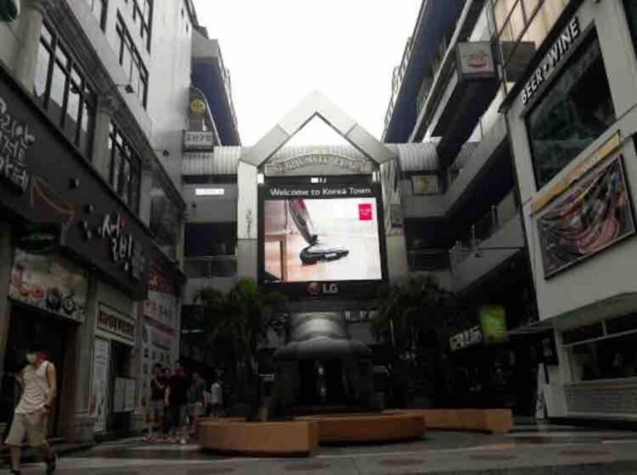 Stylish 1 Bedroom, Nice Pool,Bts Asok, Sukhumvit Bangkok Kültér fotó